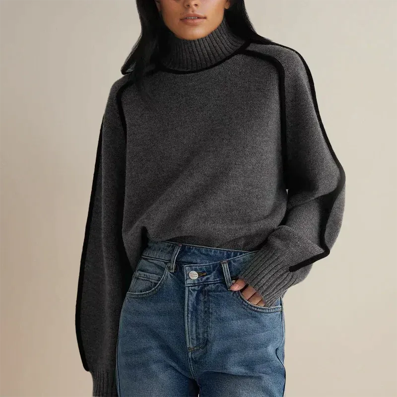 Women's Oversized Knit Turtleneck Jumper with Black Line | Ideal for Autumn/Winter